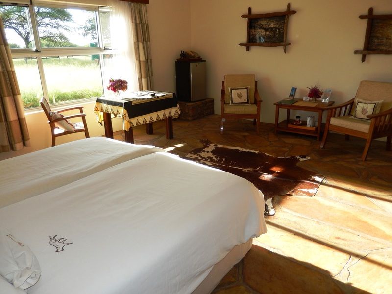 Dornhuegel Guestfarm Hotel Grootfontein ภายนอก รูปภาพ