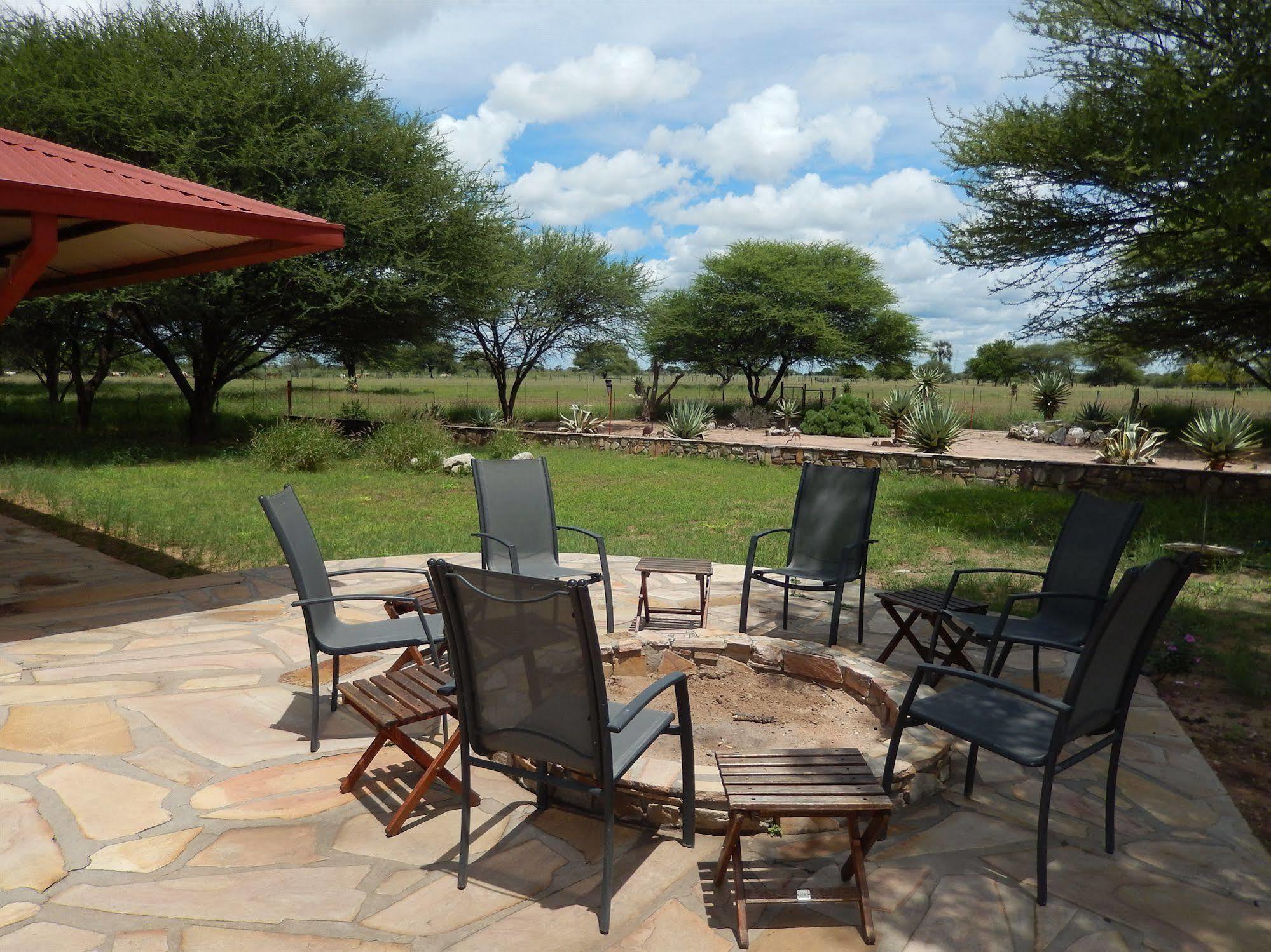 Dornhuegel Guestfarm Hotel Grootfontein ภายนอก รูปภาพ